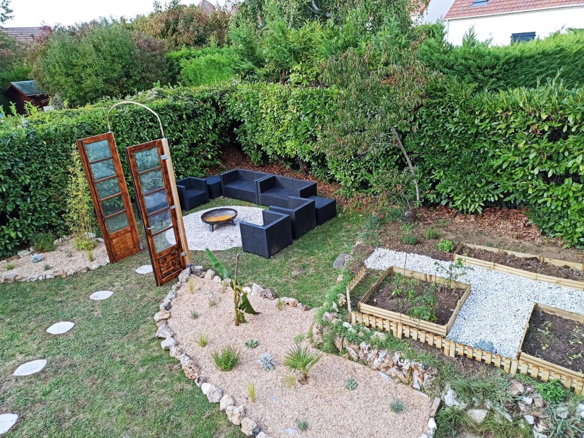 La Taniere Aux Loups Vila Montévrain Exterior foto