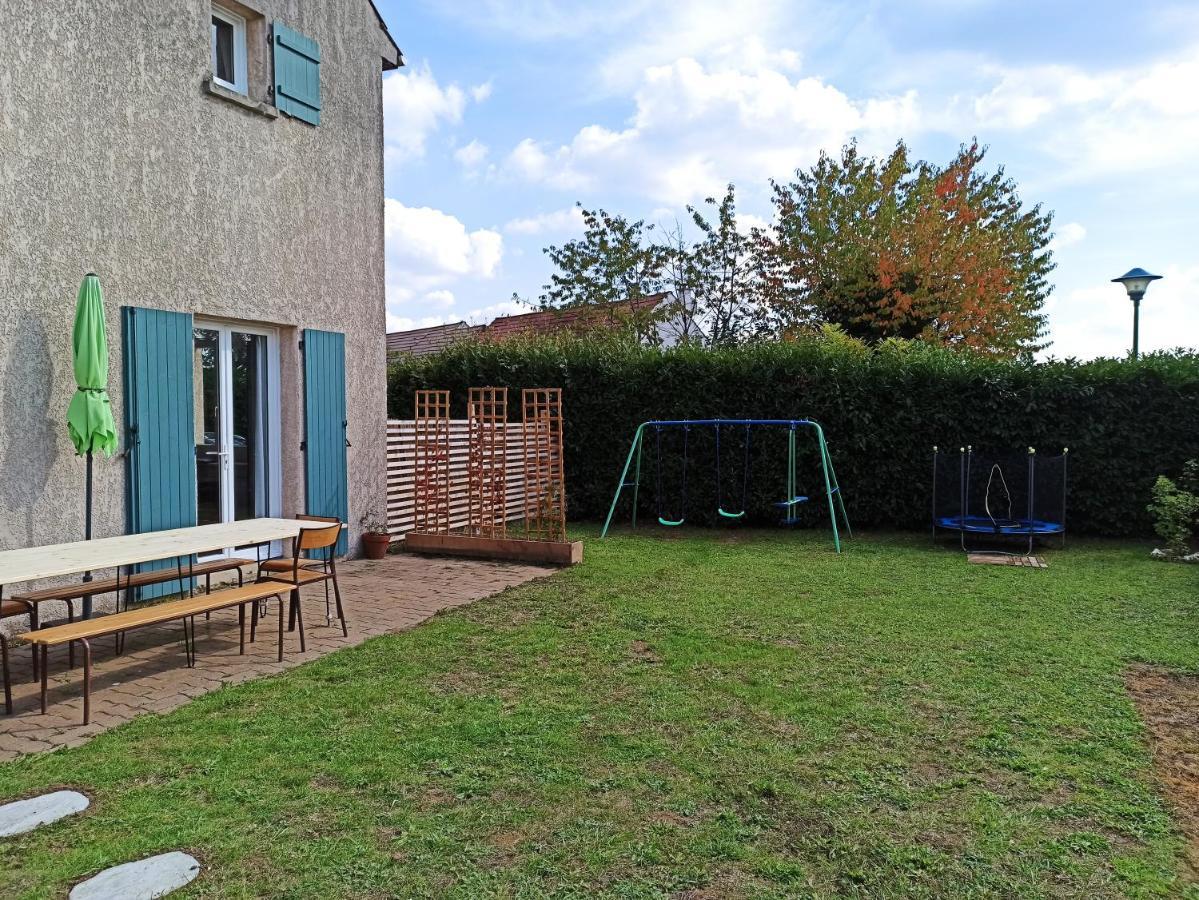 La Taniere Aux Loups Vila Montévrain Exterior foto